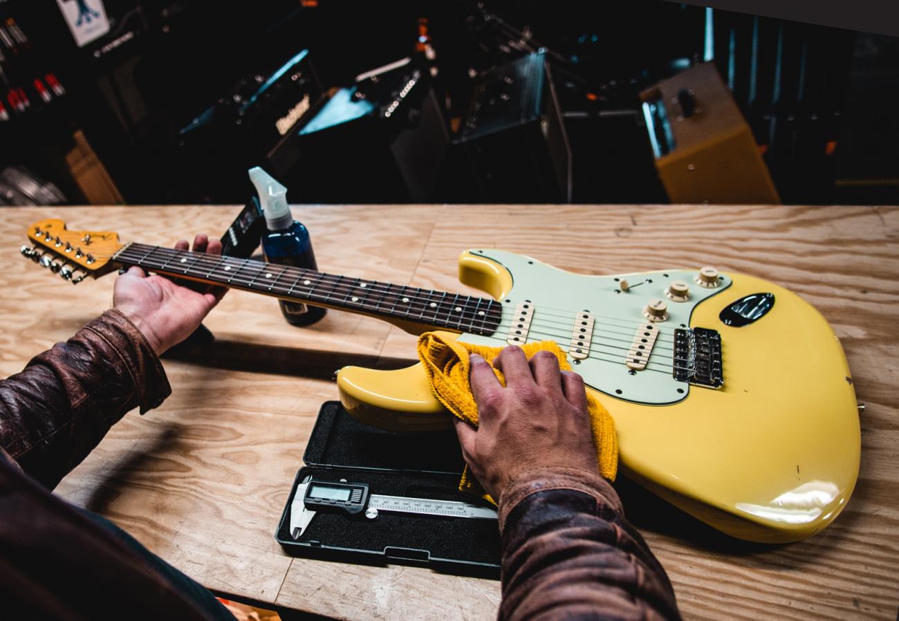Gitarren-Service