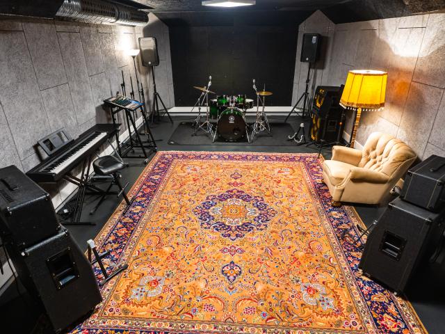 Room 15 - Pro
